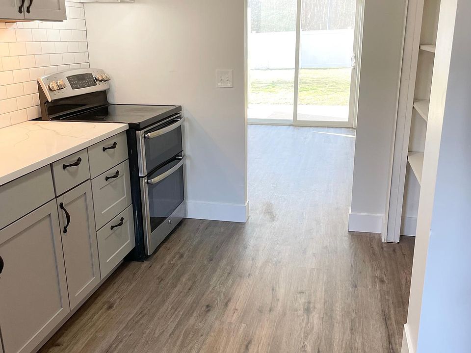 1st image of 391 Main St APT 602