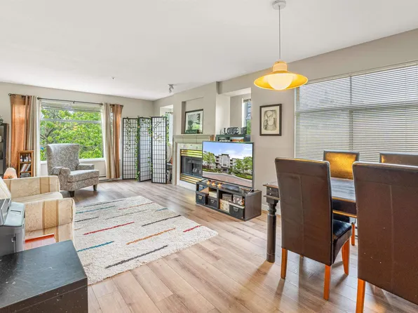 8220 Jones Rd #216, Richmond, BC V6Y 3Z7