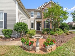 8202 Laurel Run Dr, Charlotte, NC 28269