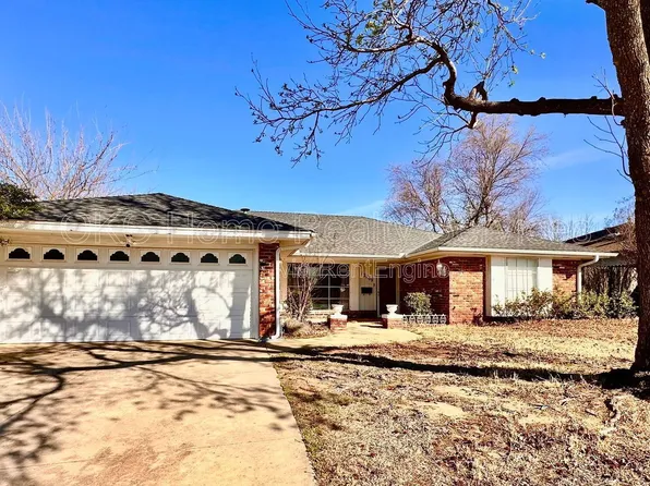 12109 Camelot Dr, Oklahoma City, OK 73120