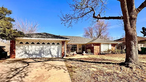 12109 Camelot Dr Photo 1