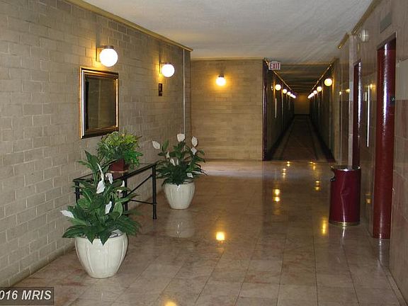 3rd image of 6001 Arlington Blvd APT 505