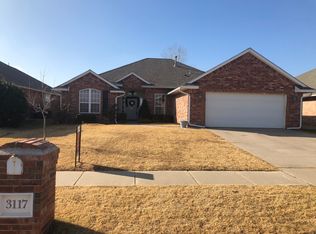3117 Carey Pl, Moore, OK 73160