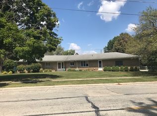 413 W Corning Ave, Peotone, IL 60468