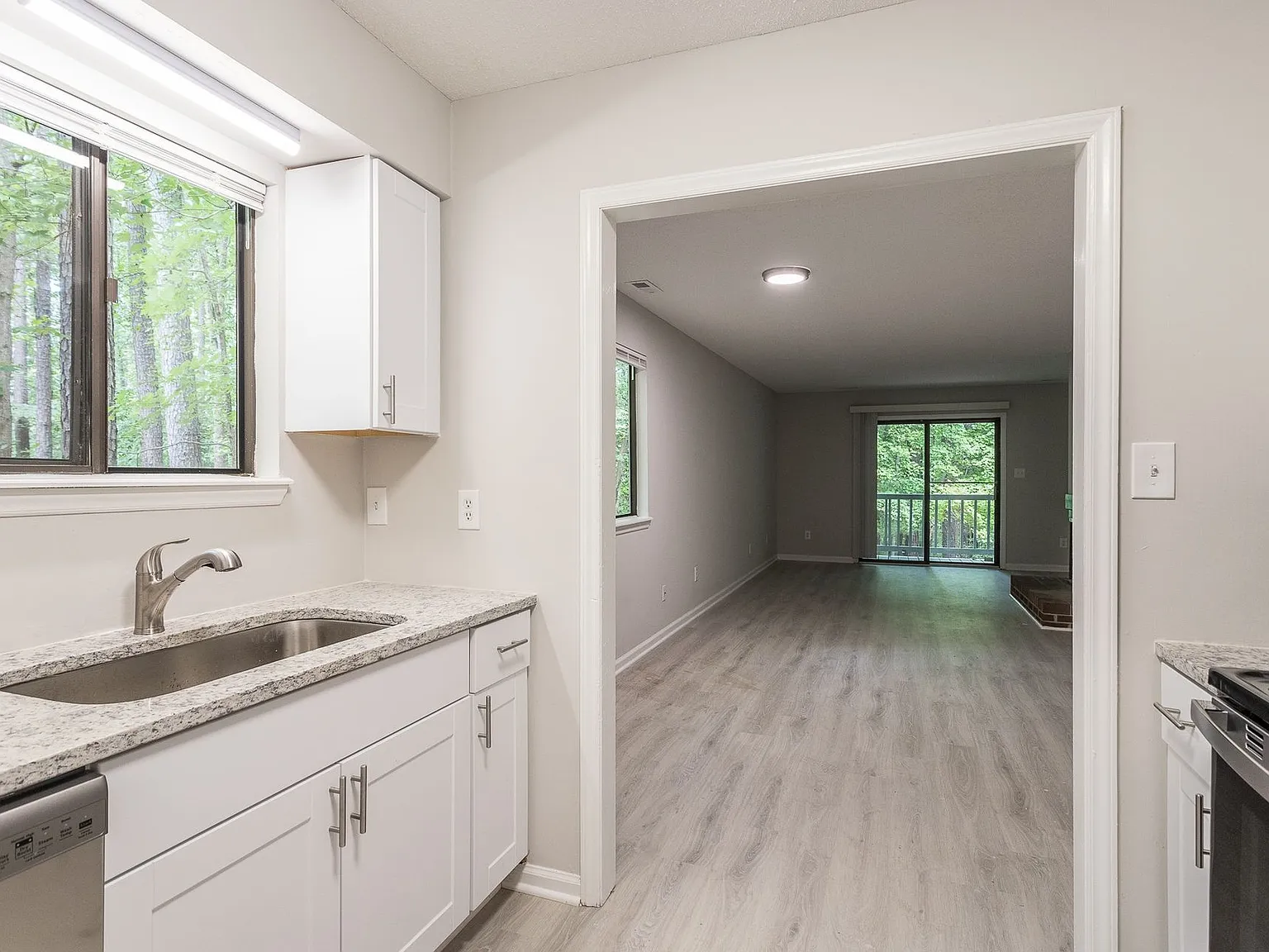 916 Hearthridge Ct. — Photo 3