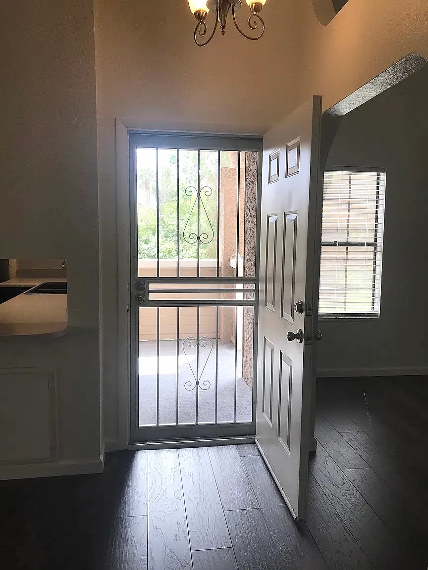 2 bed, 1200 sqft, $1,650 — Photo 4