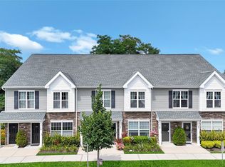 132 Weatherby Lane #132, Central Islip, NY 11722