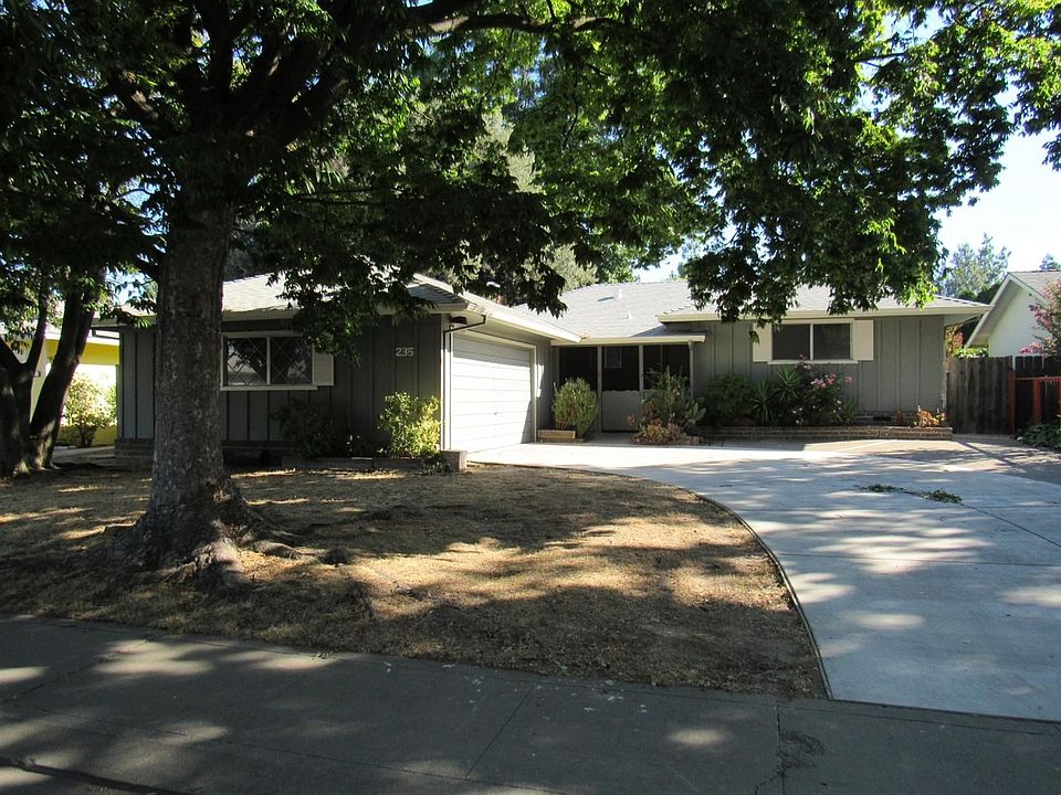 1st image of 235 Leslie Ave