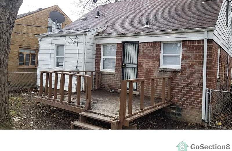 2nd image of 10000 Pierson St