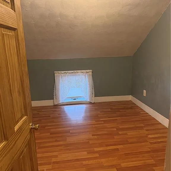 113 Hugo St — Photo 4