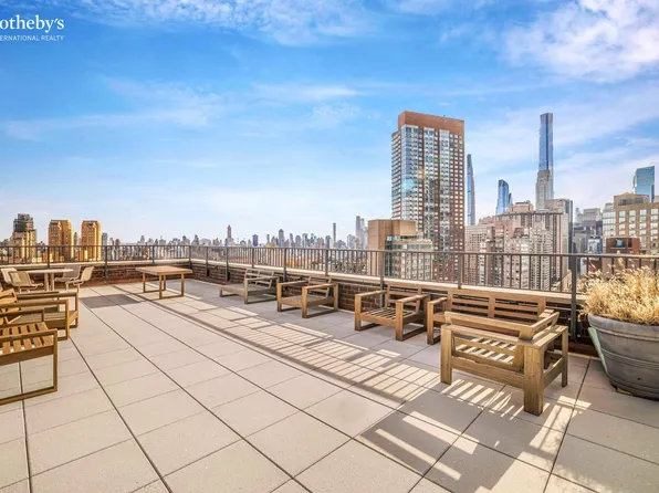 2025 Broadway image 7 of 8