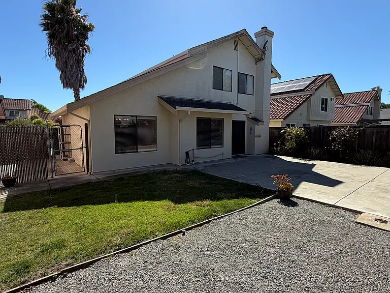 32727 Gustine St — Photo 20