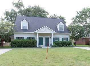 3045 Queensgate Way, Mount Pleasant, SC 29466