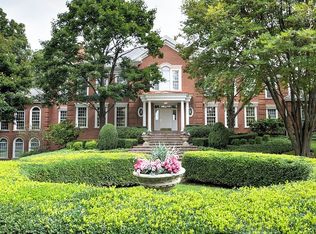 54 Stratham Cir, North Barrington, IL