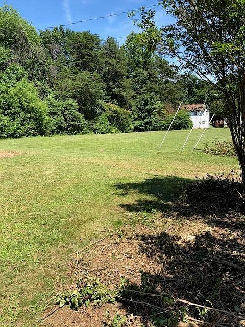 2nd image of 1062 Lamb Farm Rd