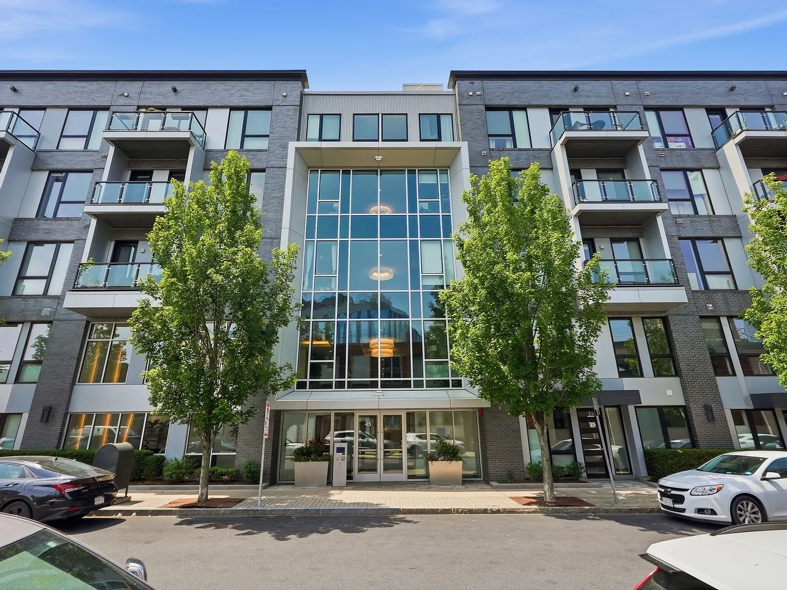 45 W 3rd St — Photo 1