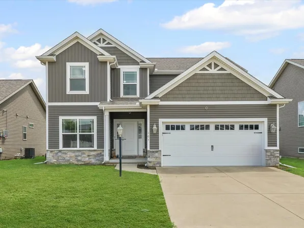 105 Cattail Ave, Savoy, IL 61874