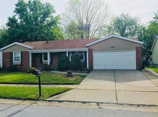 4077 Del Lago Dr, Florissant, MO