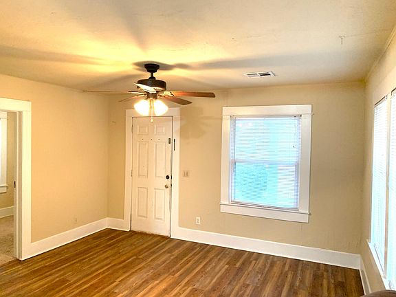 5th image of 518 W 10th Ave