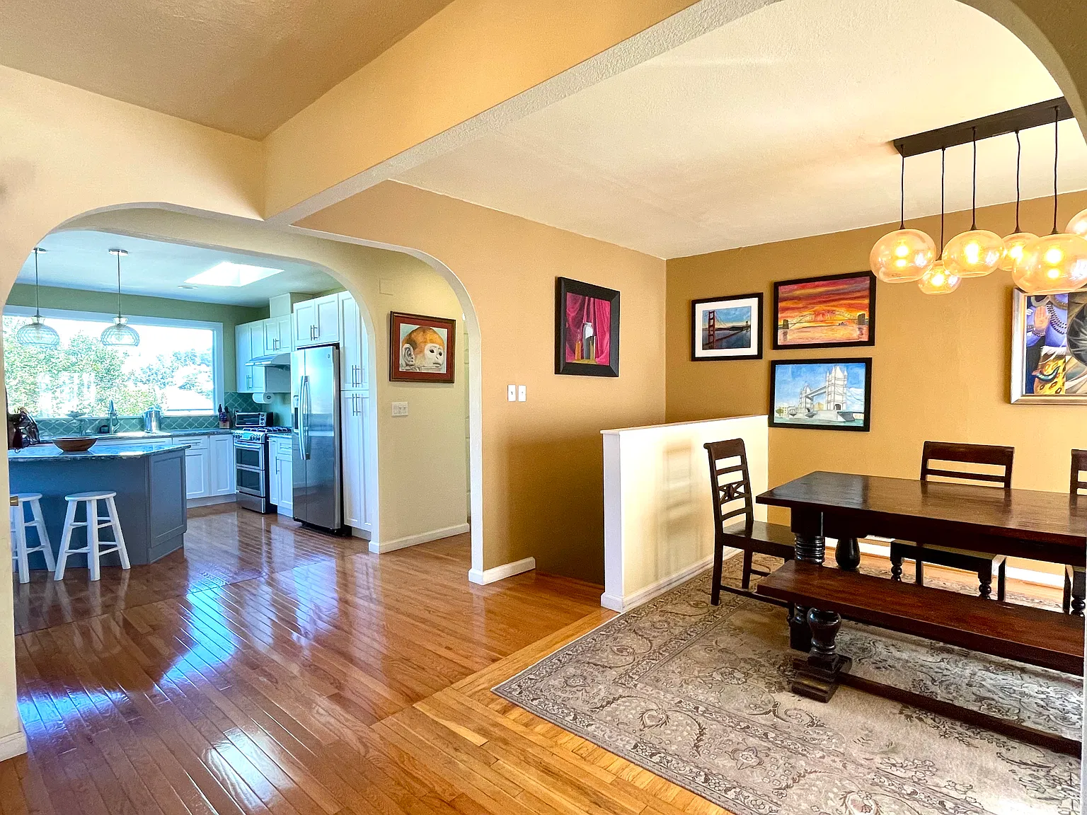 5 bed, 2600 sqft, $7,888 — Photo 4