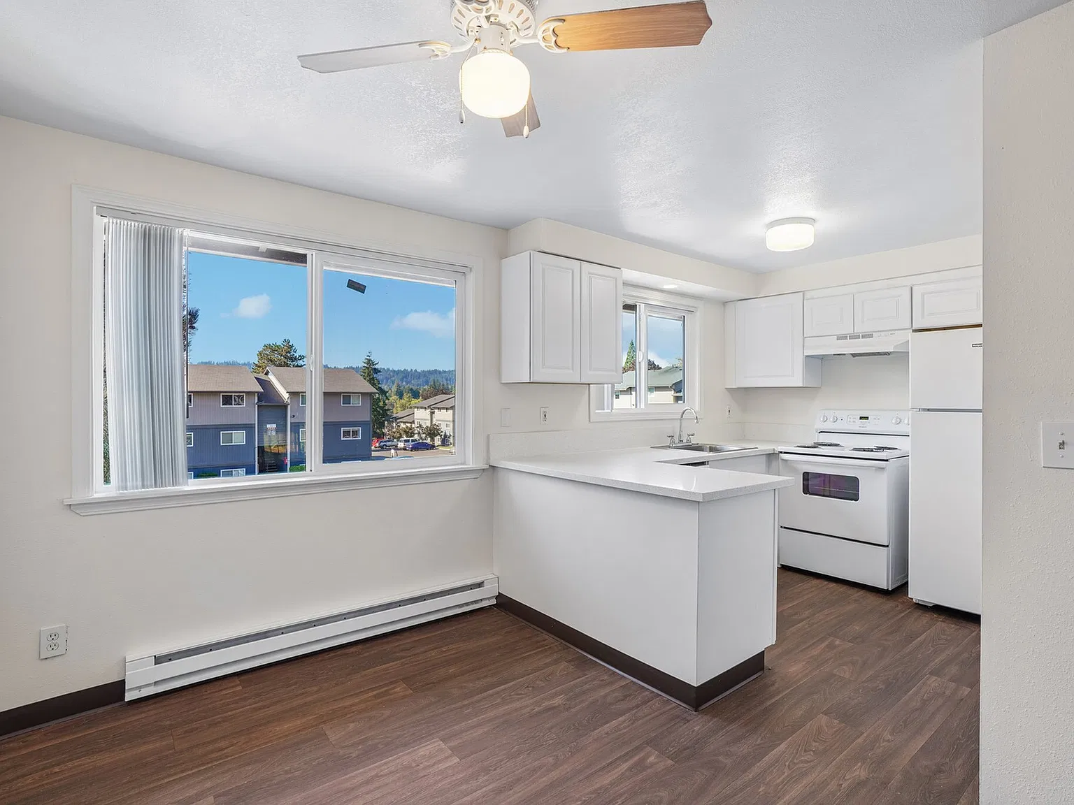 Fox Pointe Apartments — Photo 4