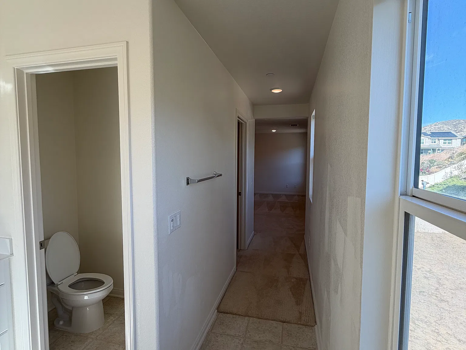 5 bed, 2238 sqft, $1,000 — Photo 4