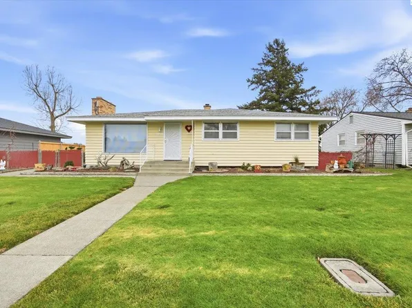 1719 N 23rd Ave, Pasco, WA 99301