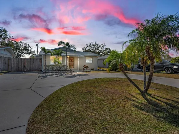 5610 13th Ave N, Saint Petersburg, FL 33710