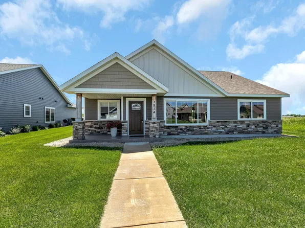 1914 Sandstone Loop S, Sartell, MN 56377