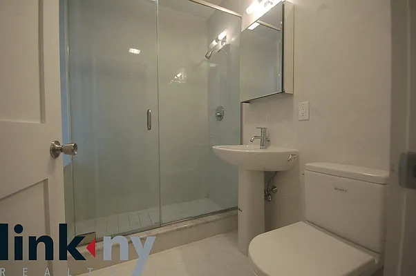 Rented by Link NY Realty | media 56