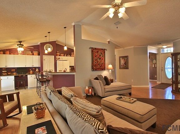 5th image of 5 Bickford Dr