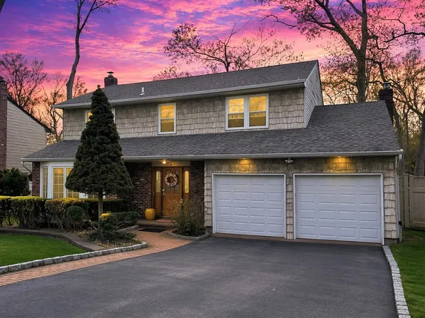 9 Chester Street, Smithtown, NY 11787