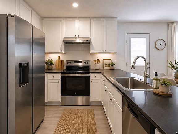4th image of 13322 FURYK DR