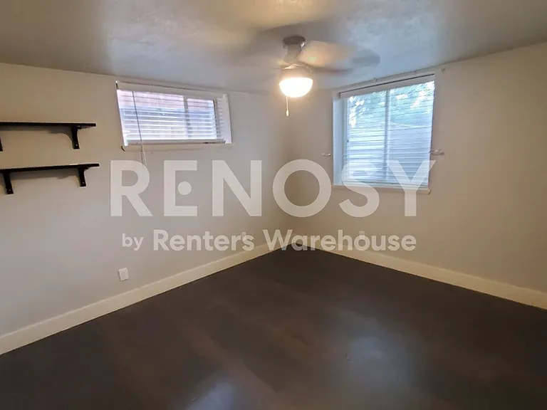 2225 S Cherry St — Photo 21