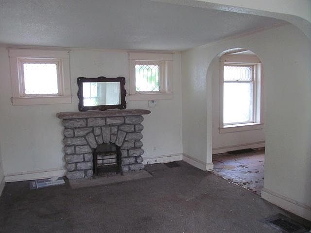 1st image of 2937 Askew Ave
