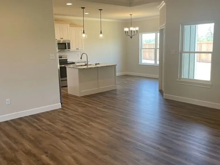 6950 Phoenix Dr — Photo 4