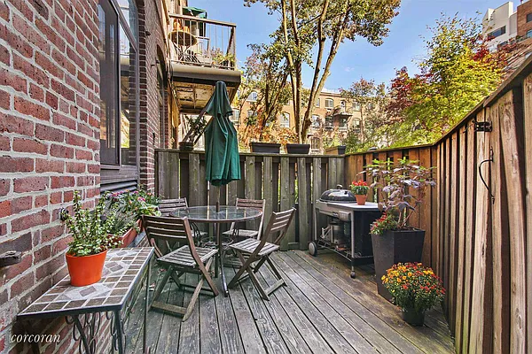 Sold by Corcoran | media 22