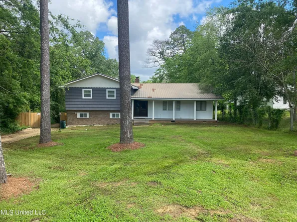 118 W Leavell Woods Dr, Jackson, MS 39212