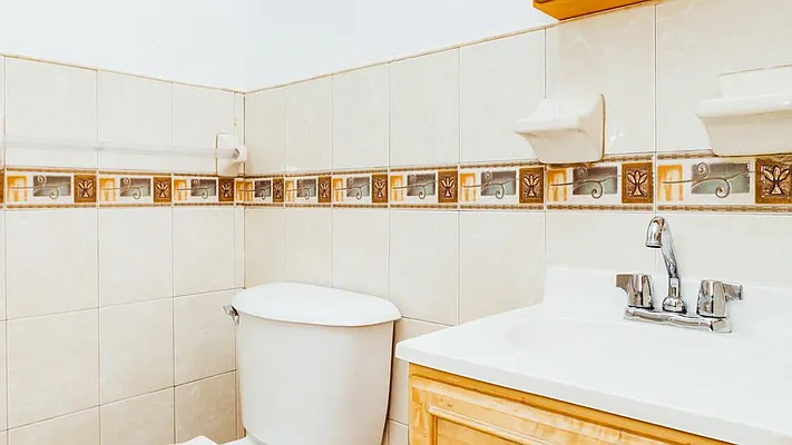 Rented by Nooklyn NYC LLC | media 4