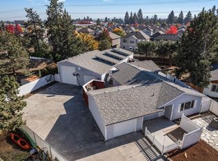 932 SE Polaris Ct, Bend, OR 97702