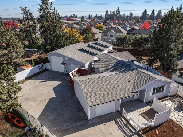 932 SE Polaris Ct, Bend, OR 97702