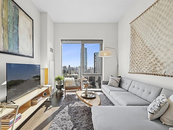 5th image of 100 W 31st St APT 43G