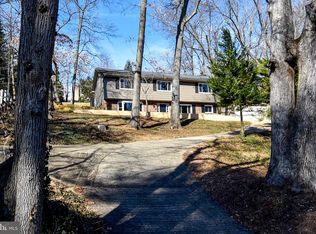 1612 Sherwood Hall Ln, Alexandria, VA 22306