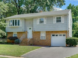 16 Kenilworth Pl, Colonia, NJ 07067