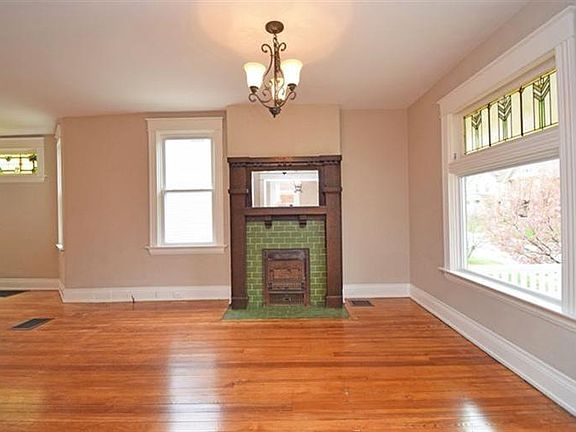 5th image of 3938 Burwood Ave