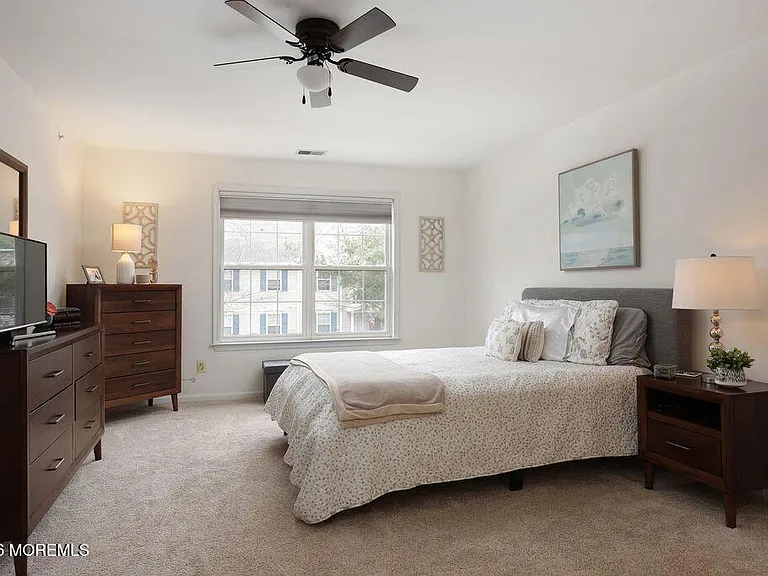 1015 Wedgewood Cir #1015 — Photo 15