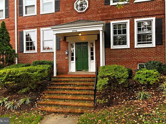 2nd image of 2834 S Abingdon St APT A1