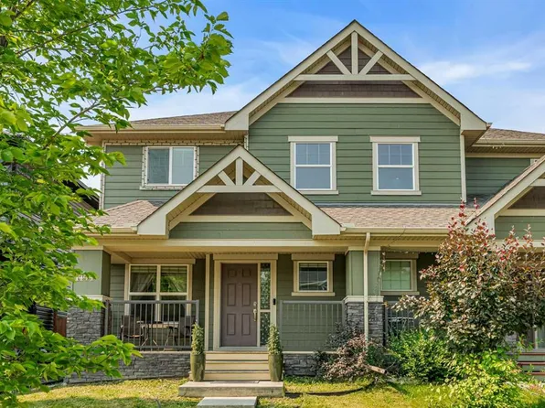 1444 NE Legacy Cir SE, Calgary, AB T2X 2J4