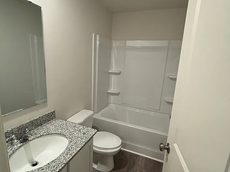 4514 Grain Ct — Photo 8