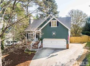 2002 Chedington Dr, Apex, NC 27502